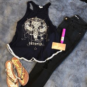 Dreamer 🐘 design tank top